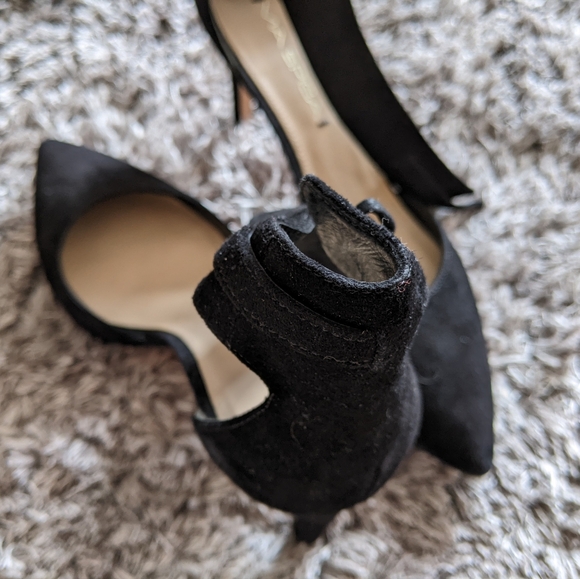 Via Spiga black suede pump w ankle strap - Picture 2 of 7